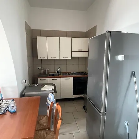 Seaview Attic アパート ポルティチ