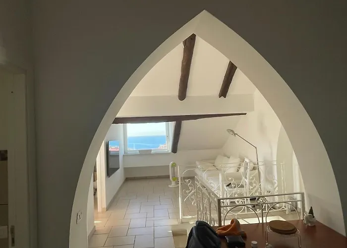 Seaview Attic Appartement Portici